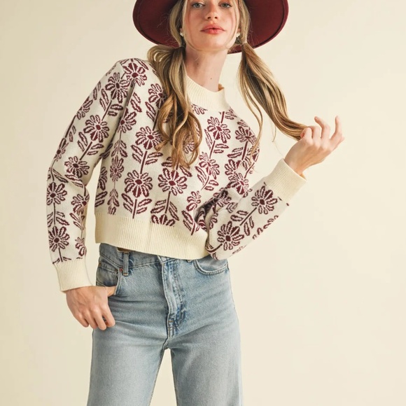 Sweaters - NWT Floral Pattern Knit Sweater